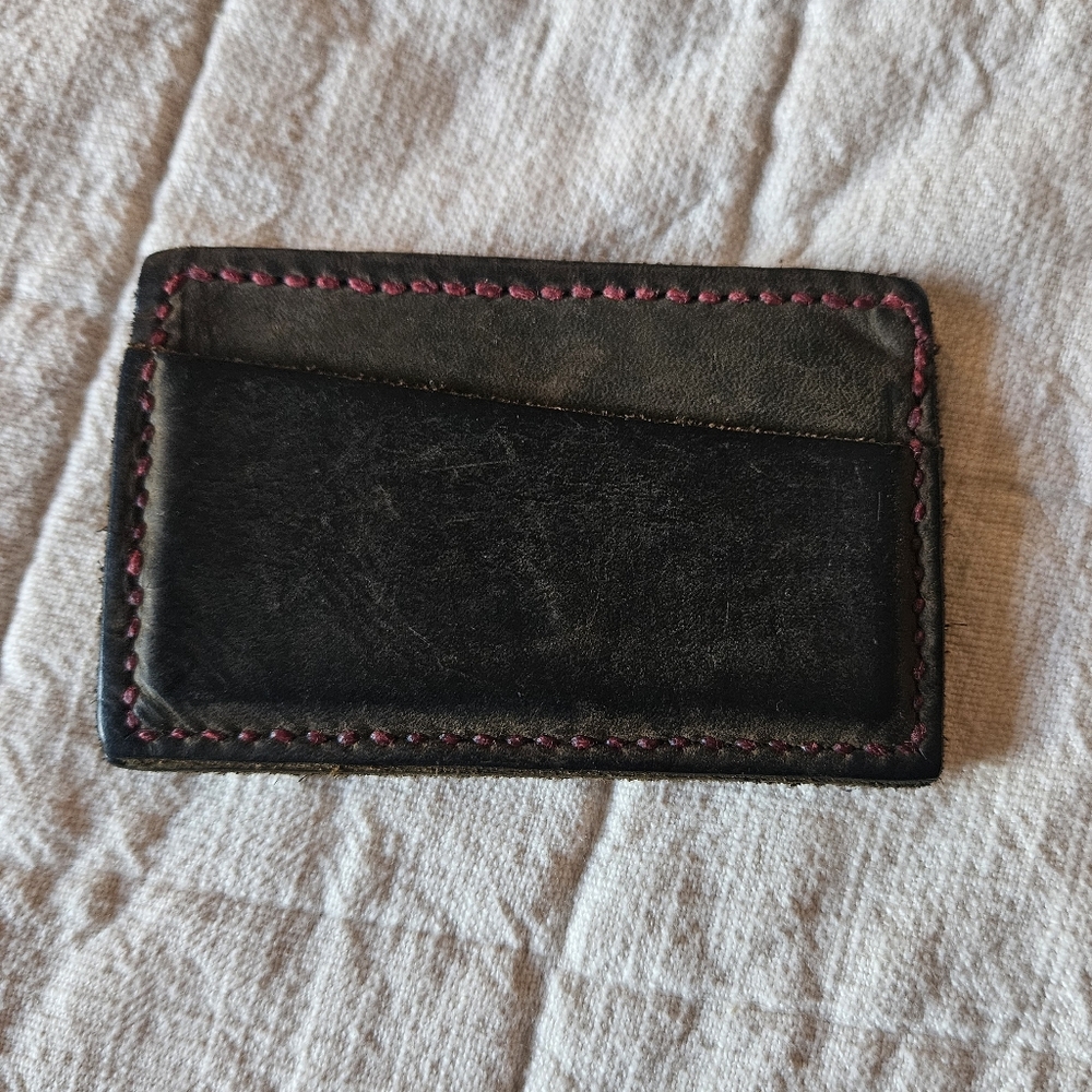 Handmade leather card holder (0126)